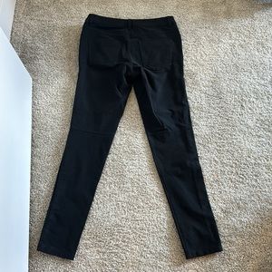 Lululemon Slim Fit 5 pocket pant size 33.